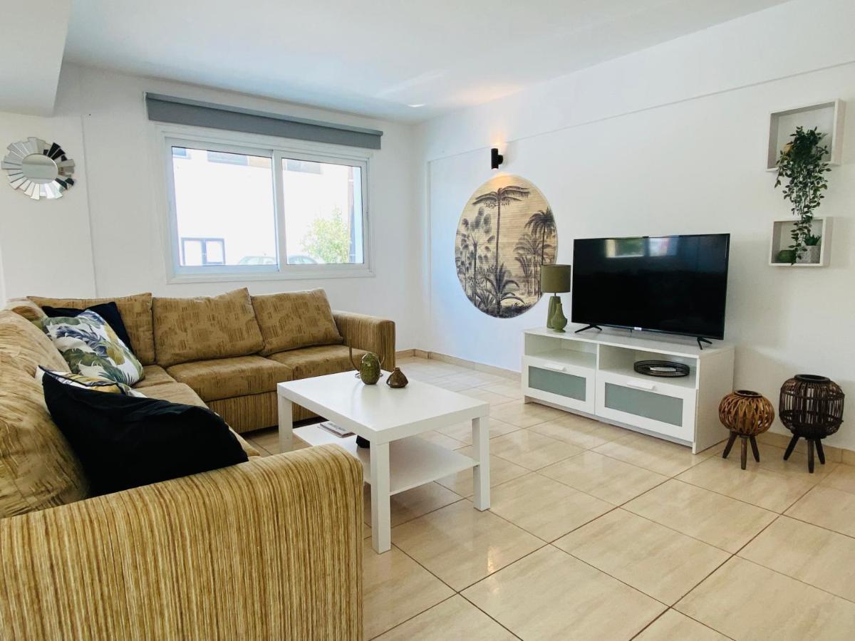 Serena'S 2-Br Apartment In Larnaca Exterior foto
